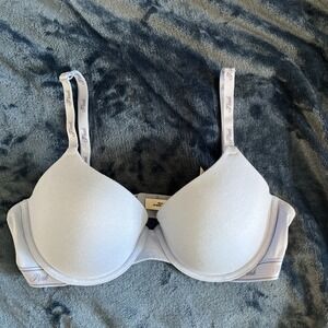 Victorias Secret Pink Wear Everywhere T Shirt Lightly Lined 36D‎ Bra Light Blue
